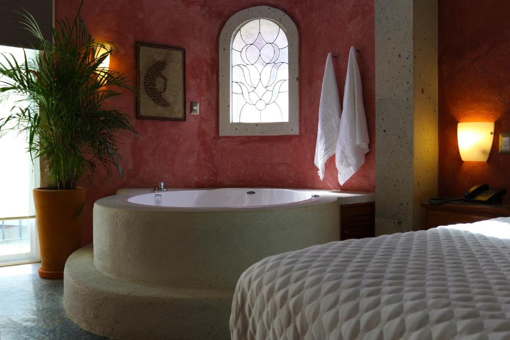 Nequi Hotel Boutique en tepoztlán con jacuzzi