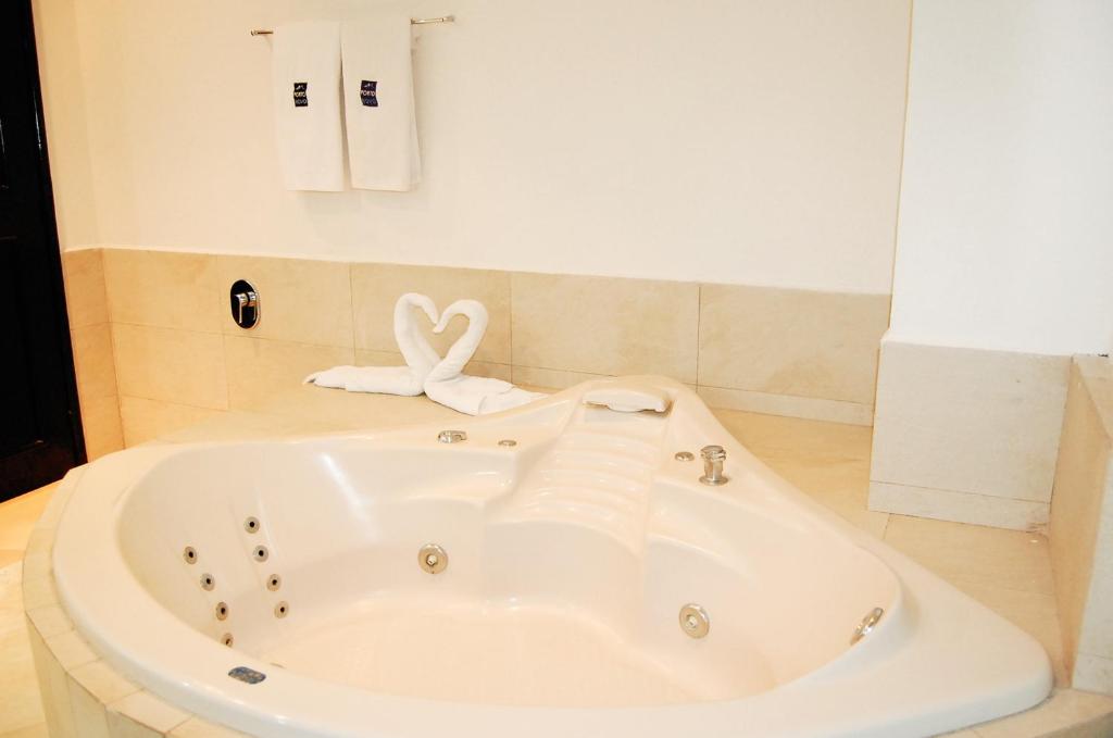 Hotel Porto Novo con jacuzzi en Veracruz